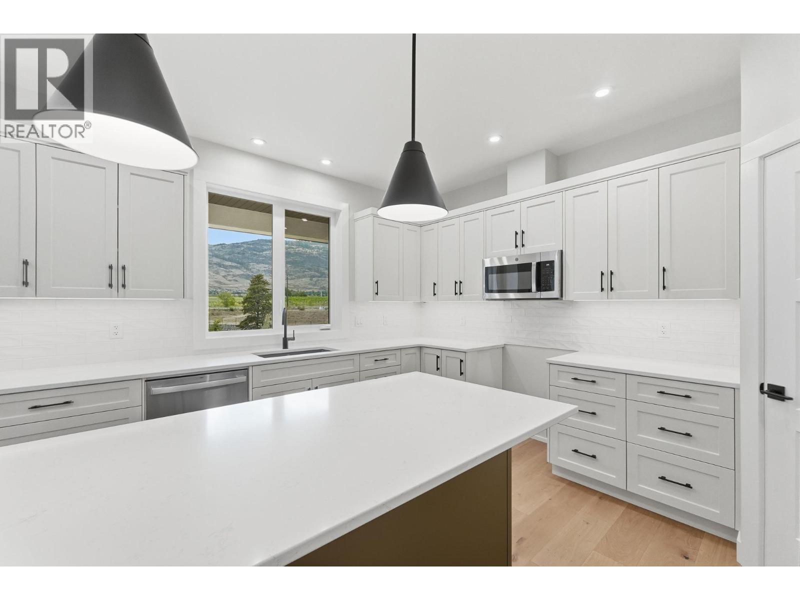 3620 LOBELIA Drive - 8