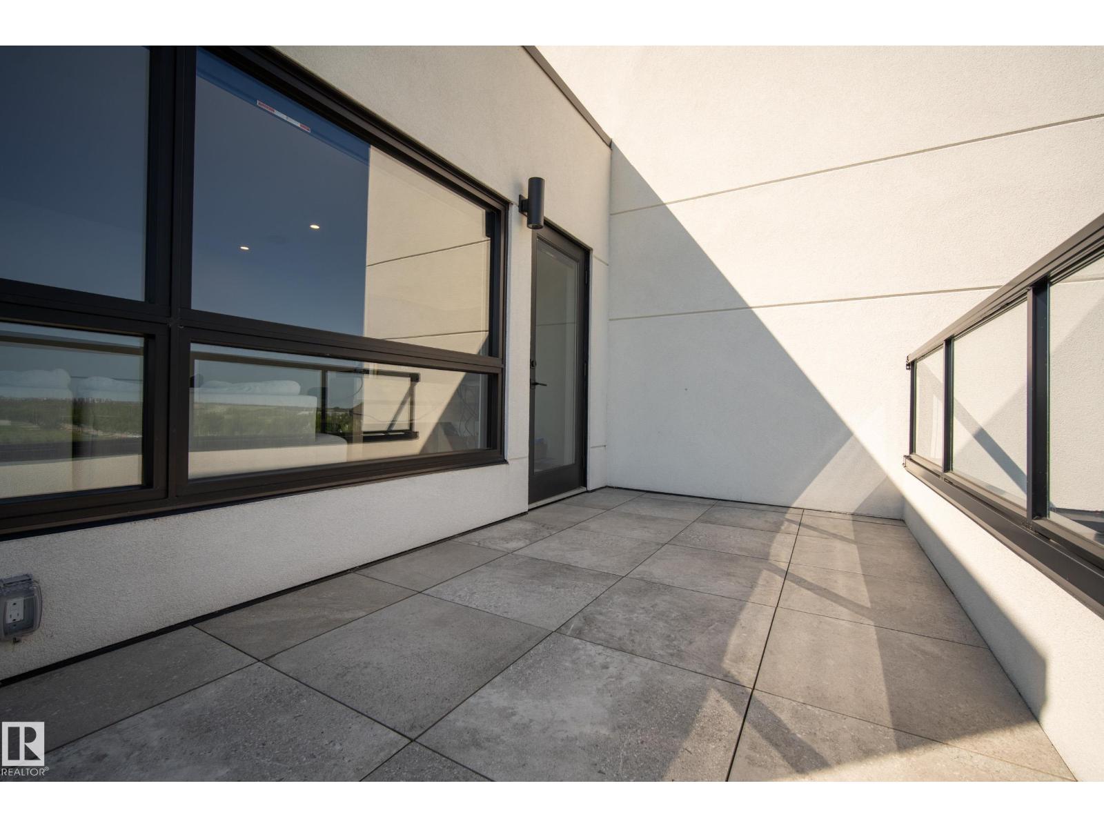 #42 5 RONDEAU DR - 42