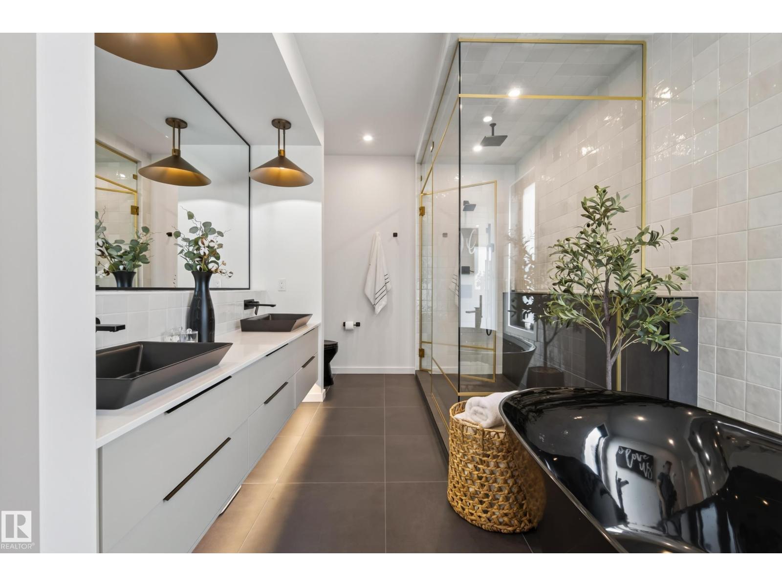 #42 5 RONDEAU DR - 21