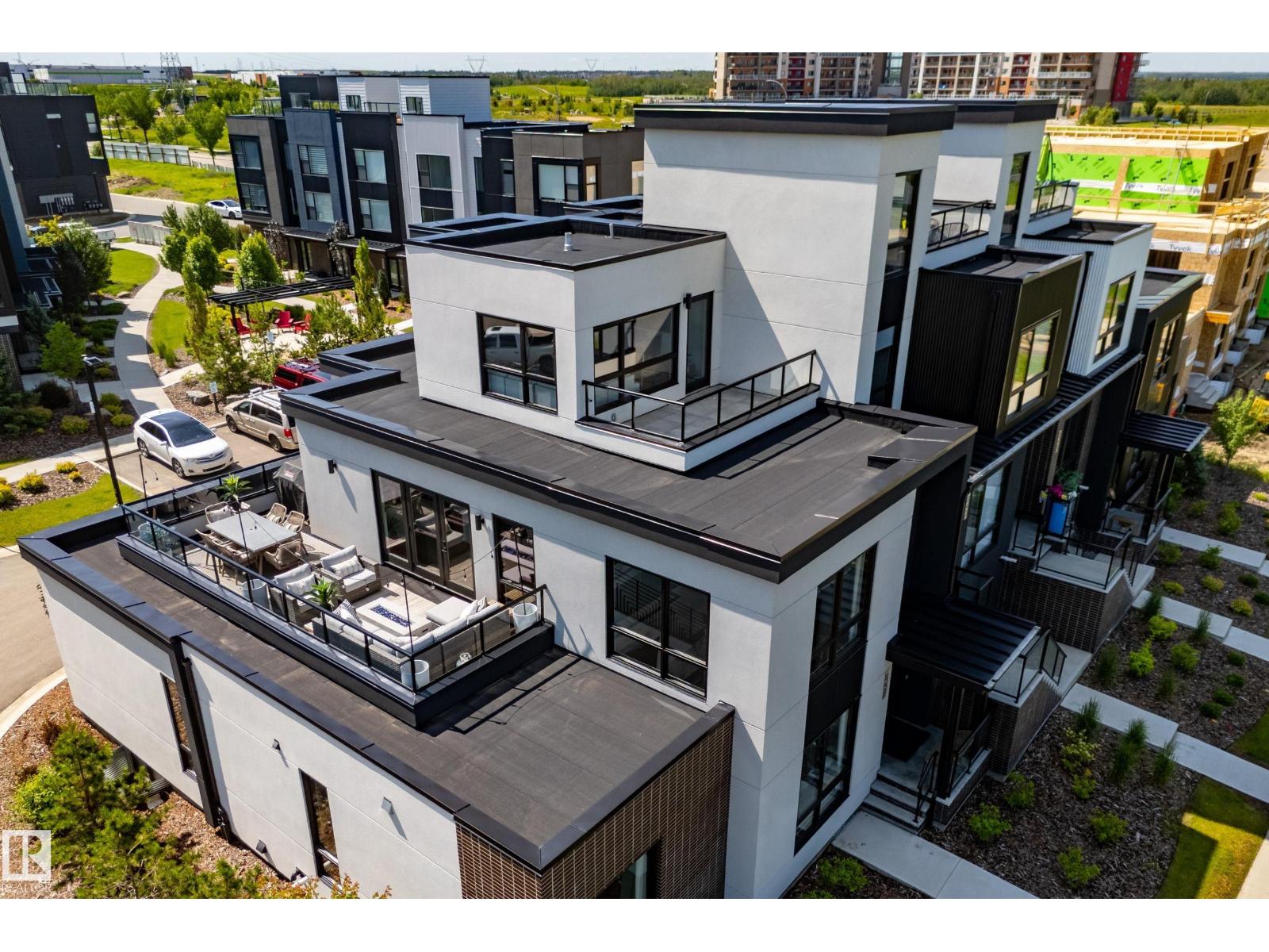 #42 5 RONDEAU DR - 52
