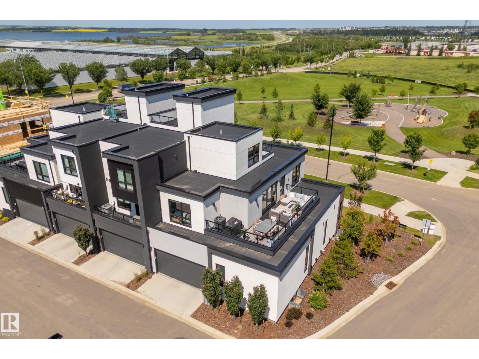 #42 5 RONDEAU DR - 53