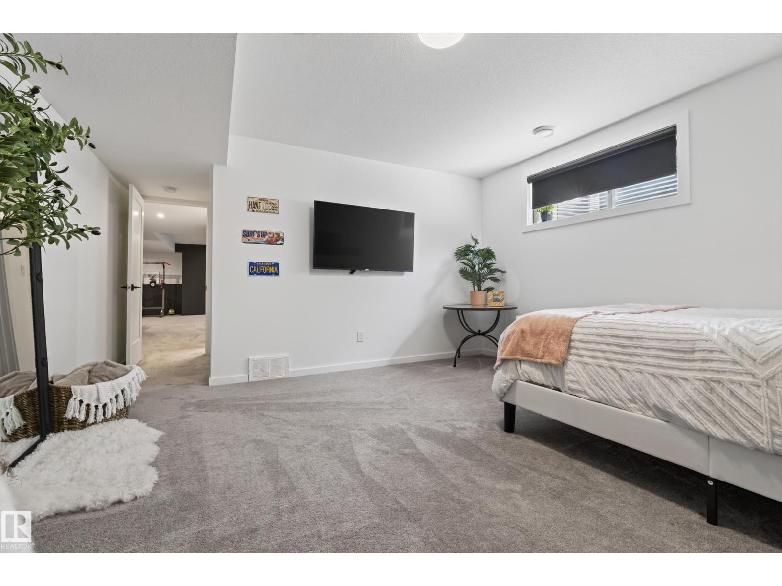 #42 5 RONDEAU DR - 50