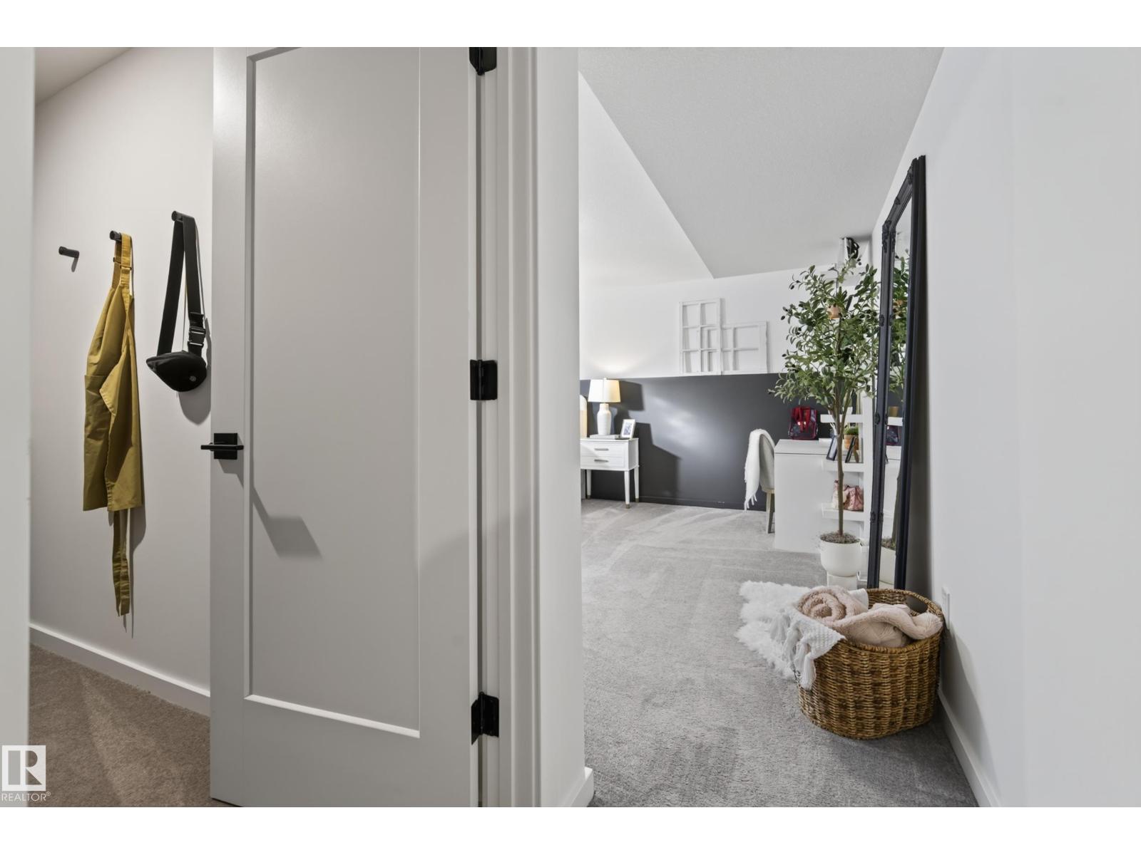 #42 5 RONDEAU DR - 48