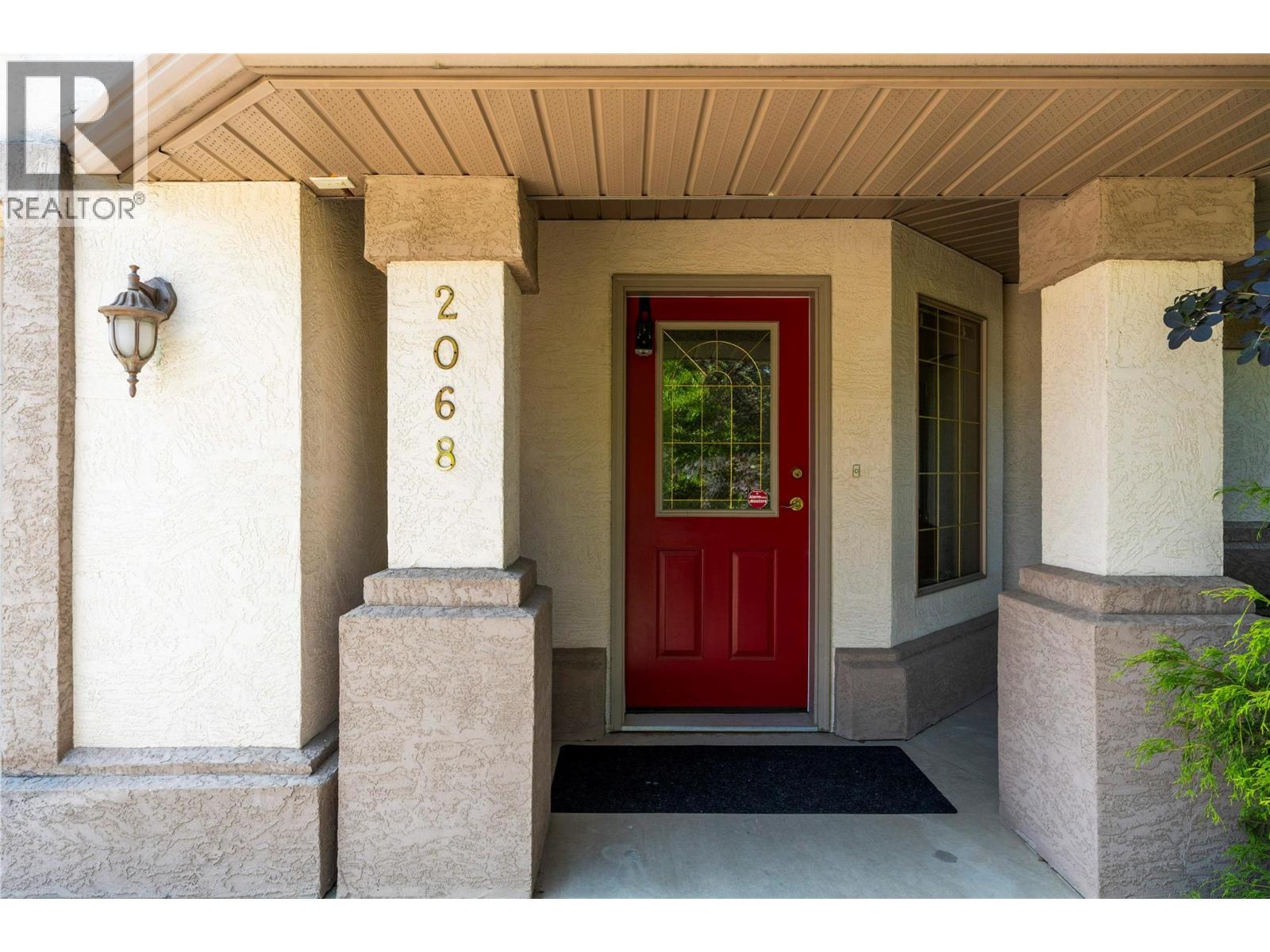 2068 Hunter Crescent, Armstrong