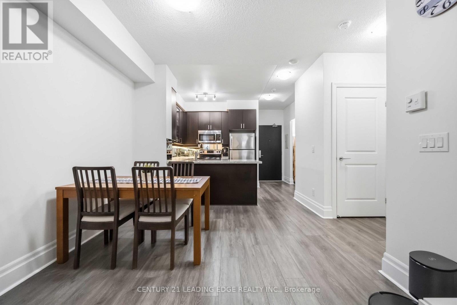 #405 151 UPPER DUKE CRESCENT - 9