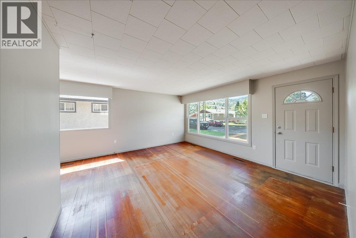 706 Hermia Crescent - 8