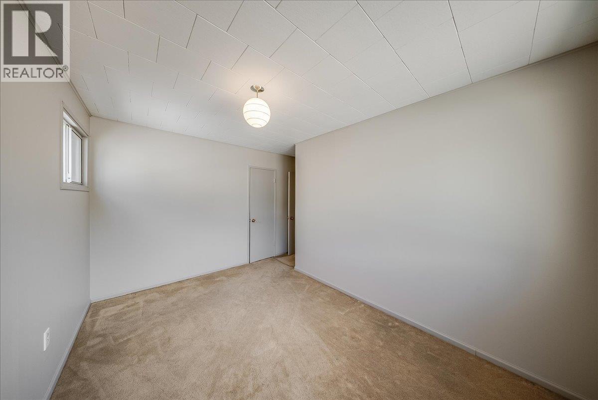 706 Hermia Crescent - 12