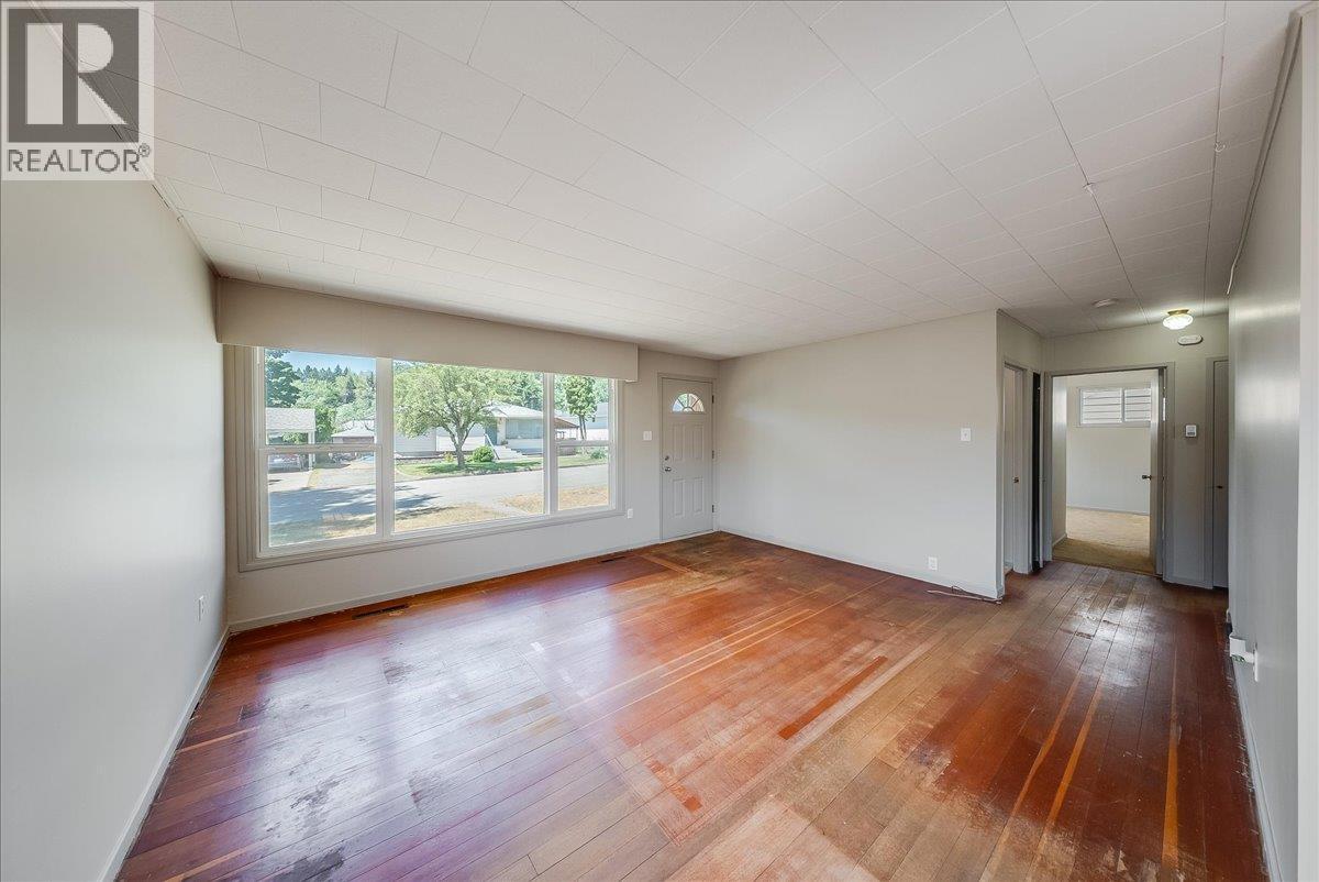 706 Hermia Crescent - 5