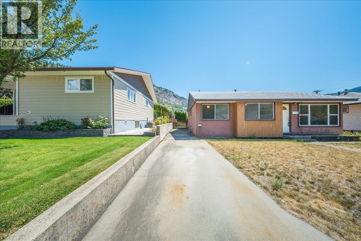 706 Hermia Crescent - 33