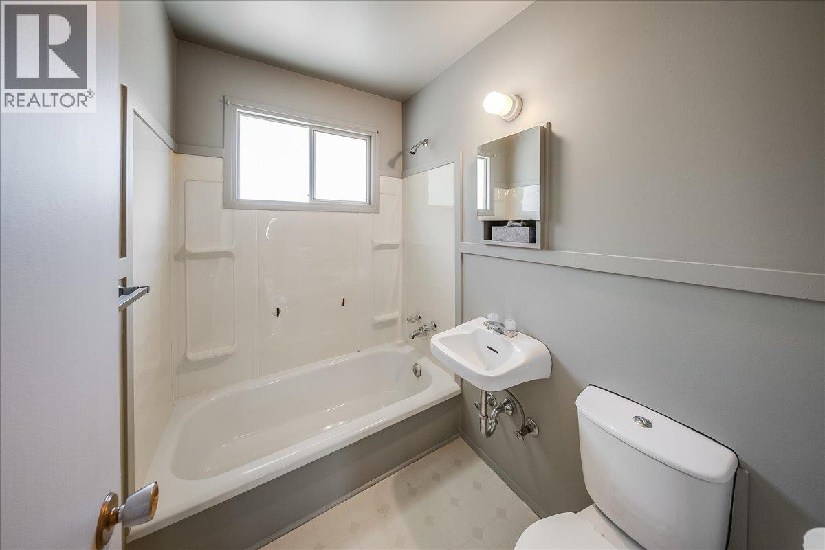 706 Hermia Crescent - 17