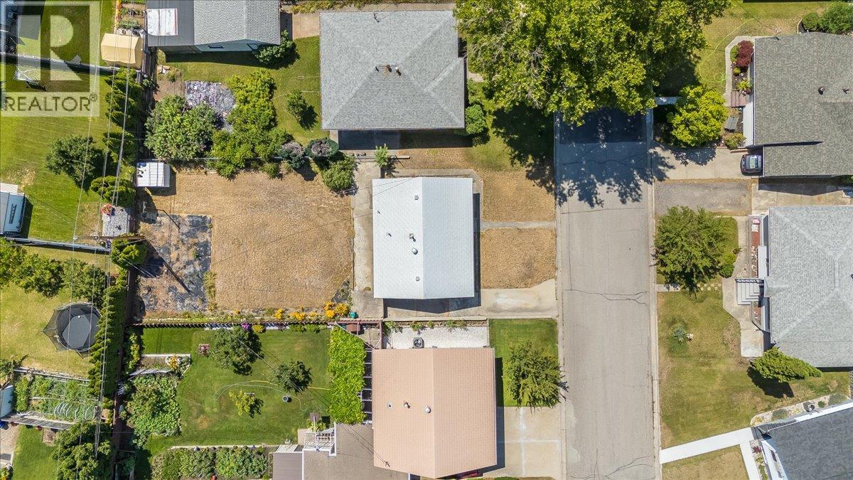 706 Hermia Crescent - 38