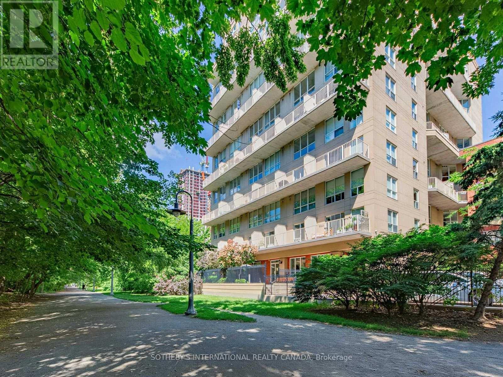 #412 119 MERTON STREET - 23