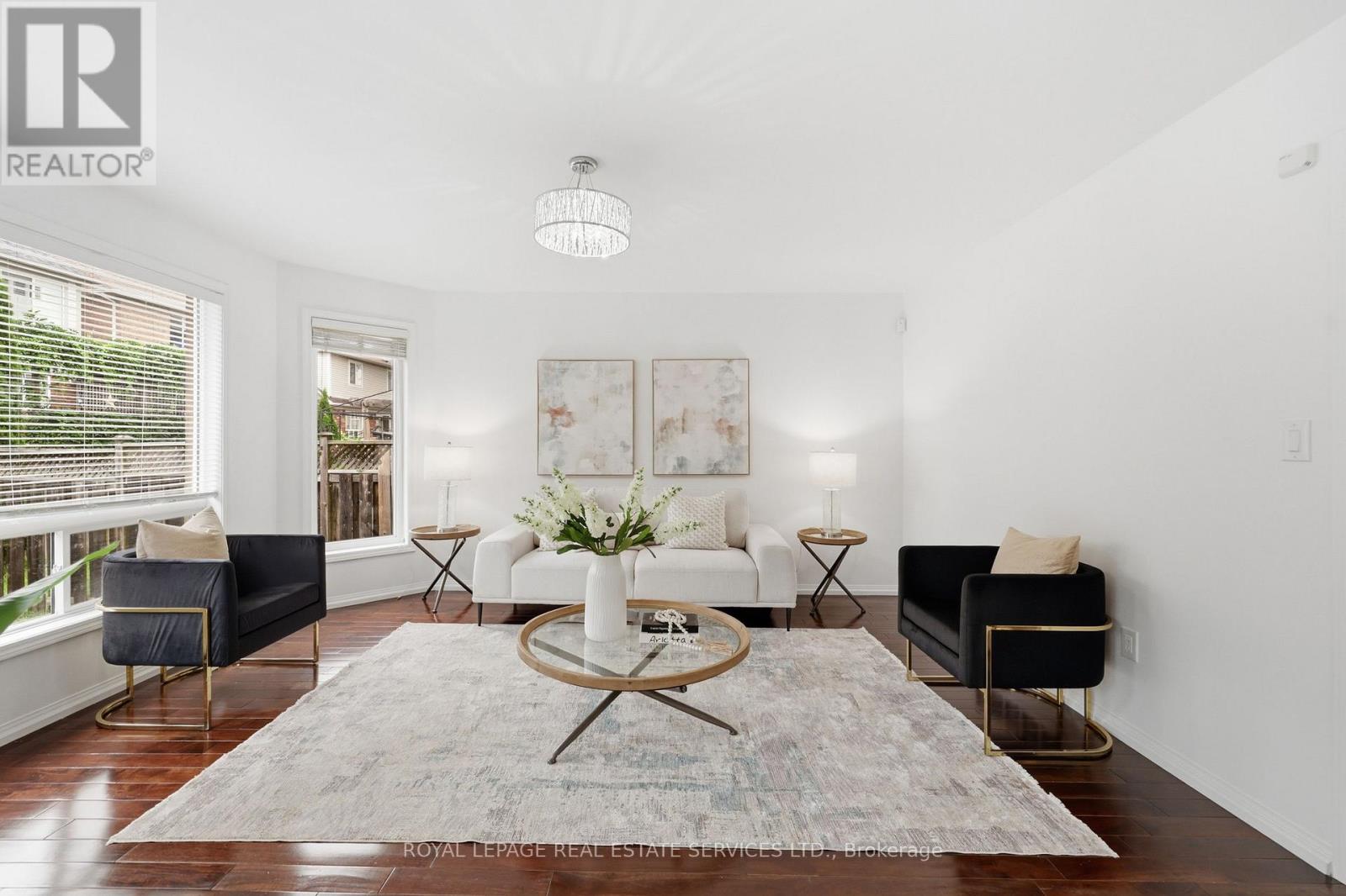 2382 FALKLAND CRESCENT - 16