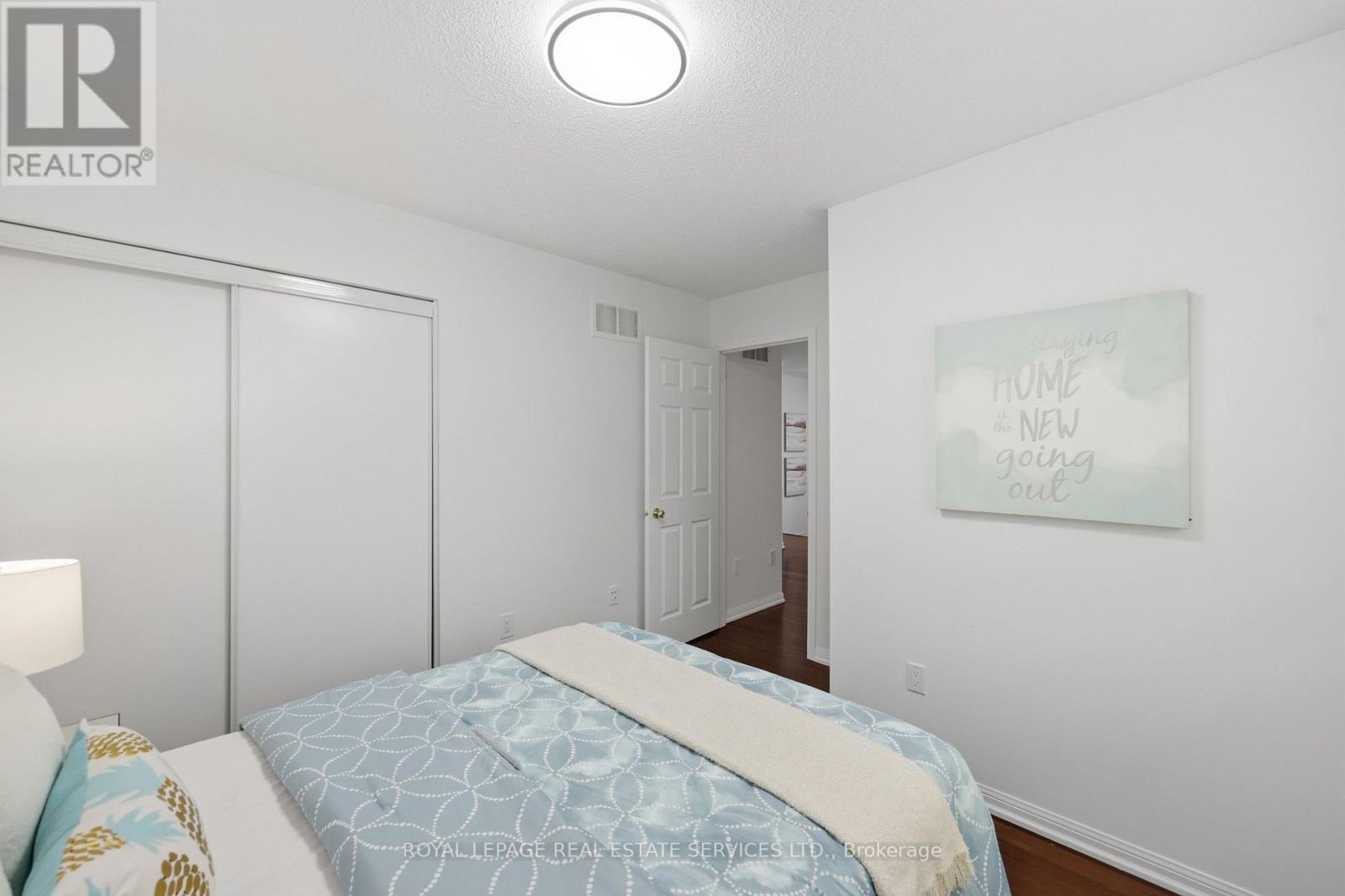 2382 FALKLAND CRESCENT - 30