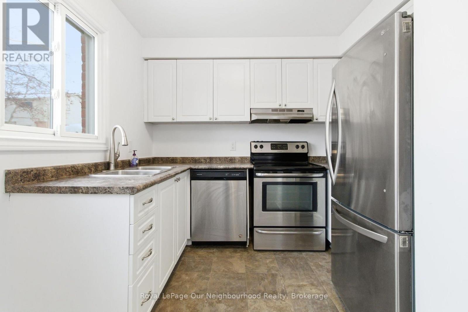 #70 226 HIGHVIEW AVENUE W - Image 28