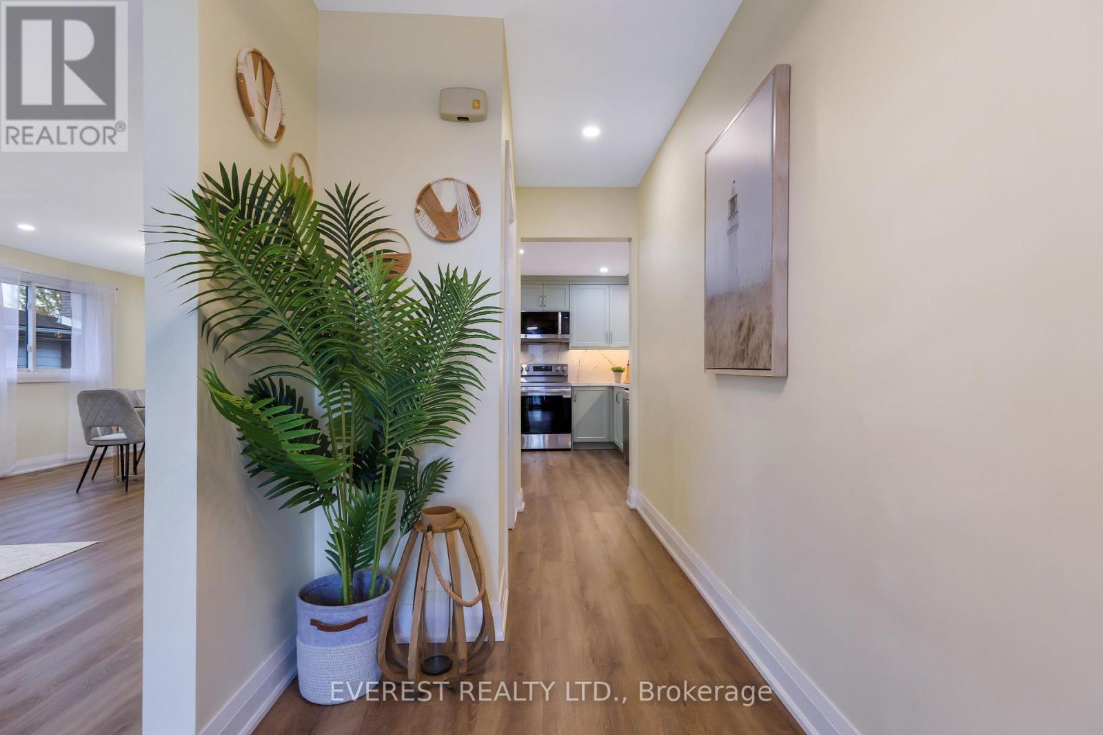 27 LAVINA CRESCENT - 10