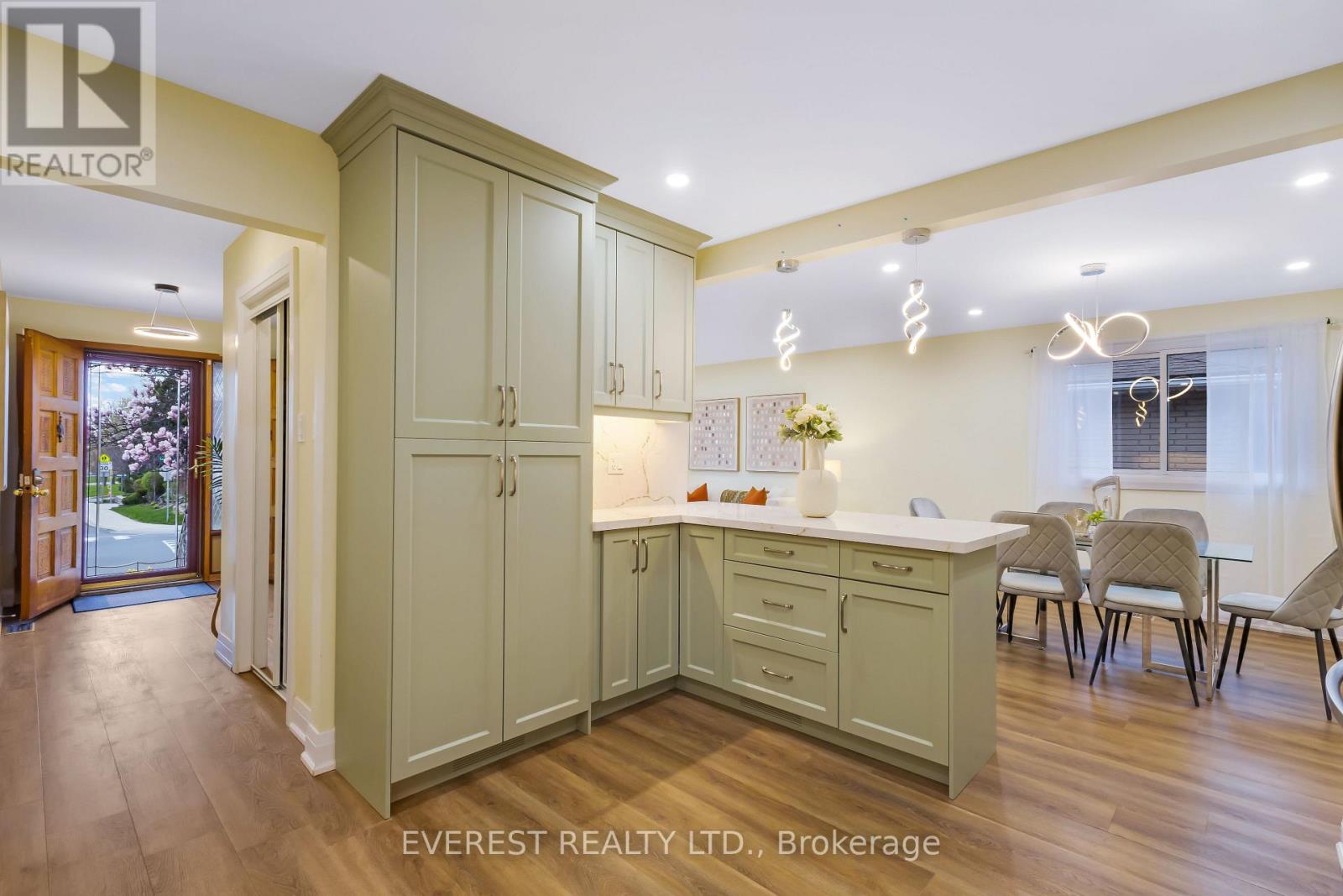 27 LAVINA CRESCENT - 20