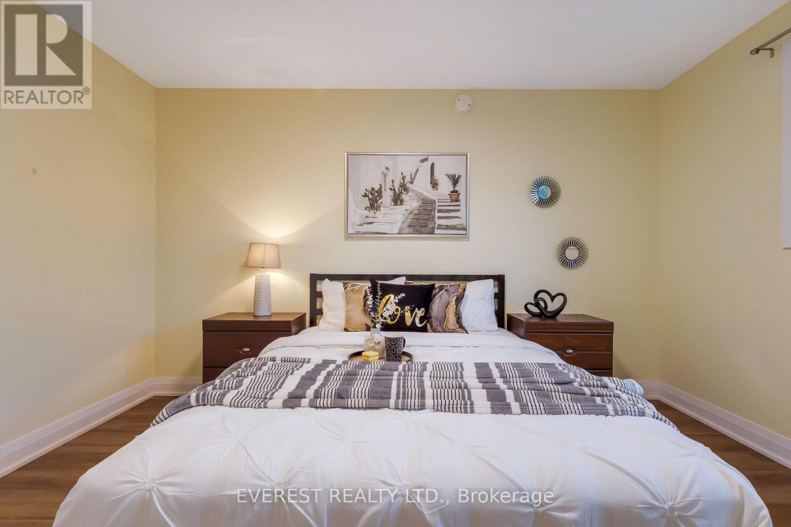 27 LAVINA CRESCENT - 25