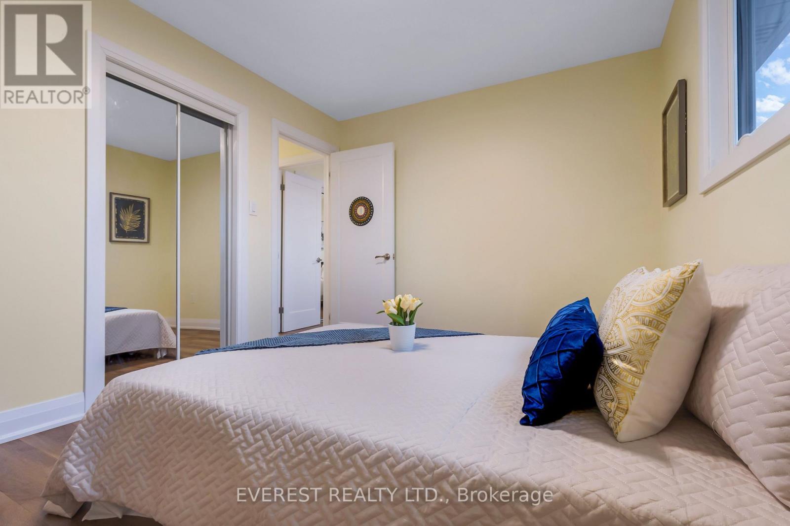 27 LAVINA CRESCENT - 30