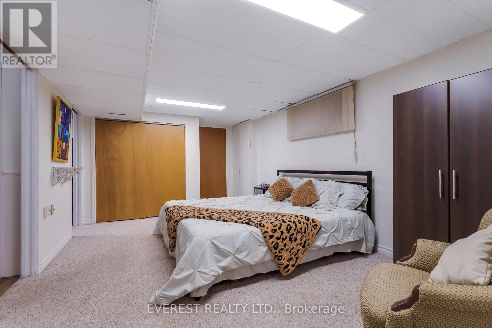27 LAVINA CRESCENT - 36