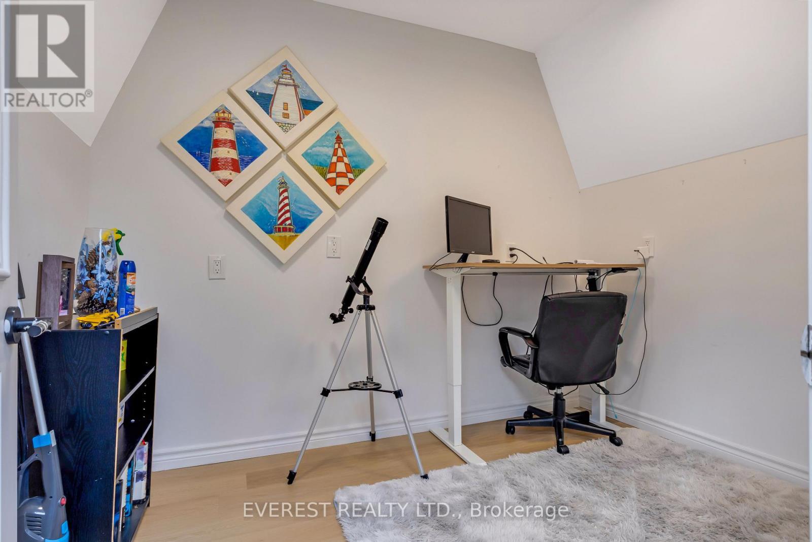 27 LAVINA CRESCENT - 43