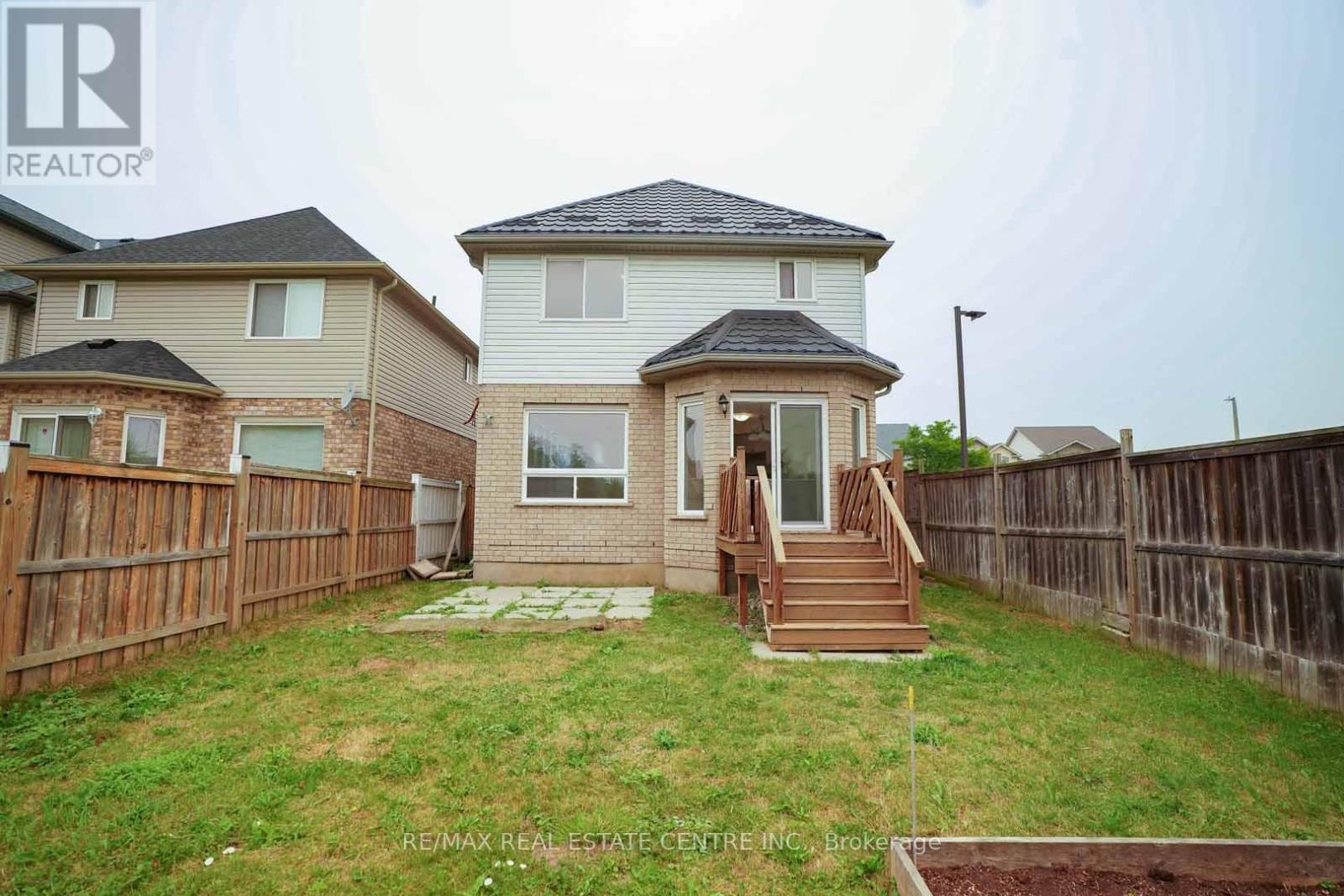 18 HERITAGE DRIVE - 17