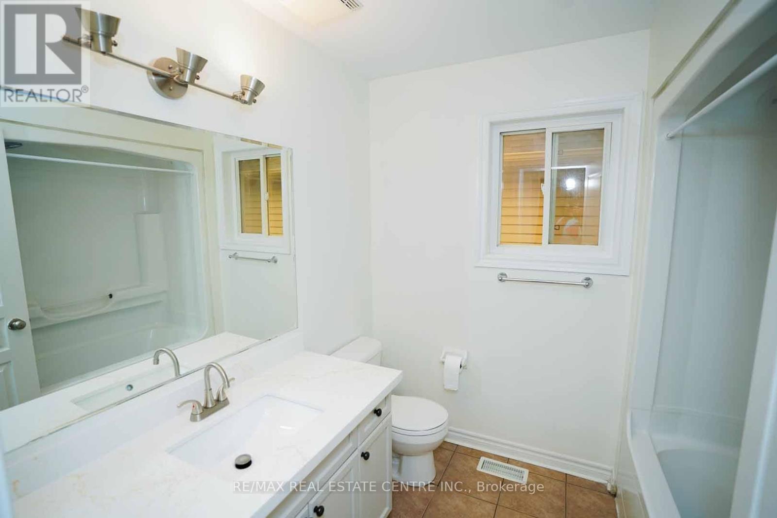 18 HERITAGE DRIVE - 26