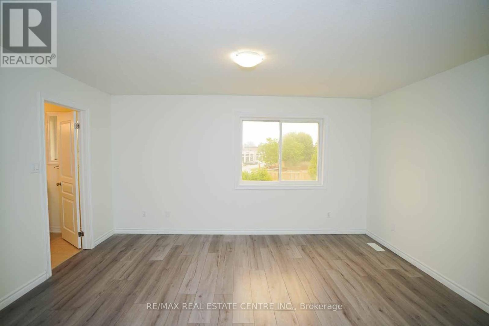 18 HERITAGE DRIVE - 28