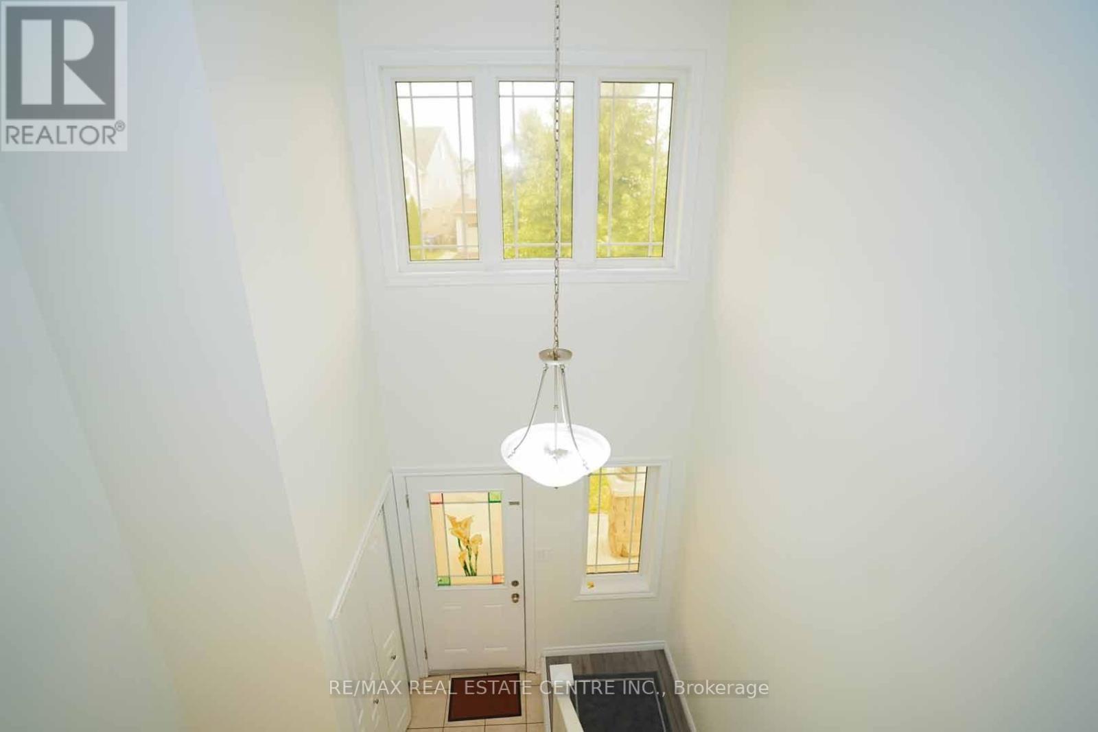 18 HERITAGE DRIVE - 34