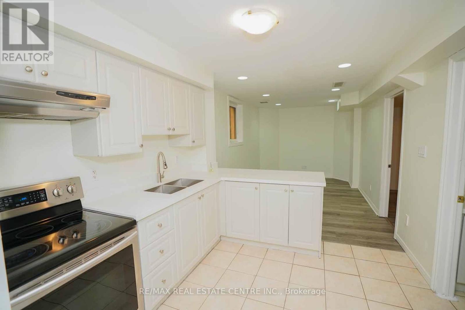 18 HERITAGE DRIVE - 38