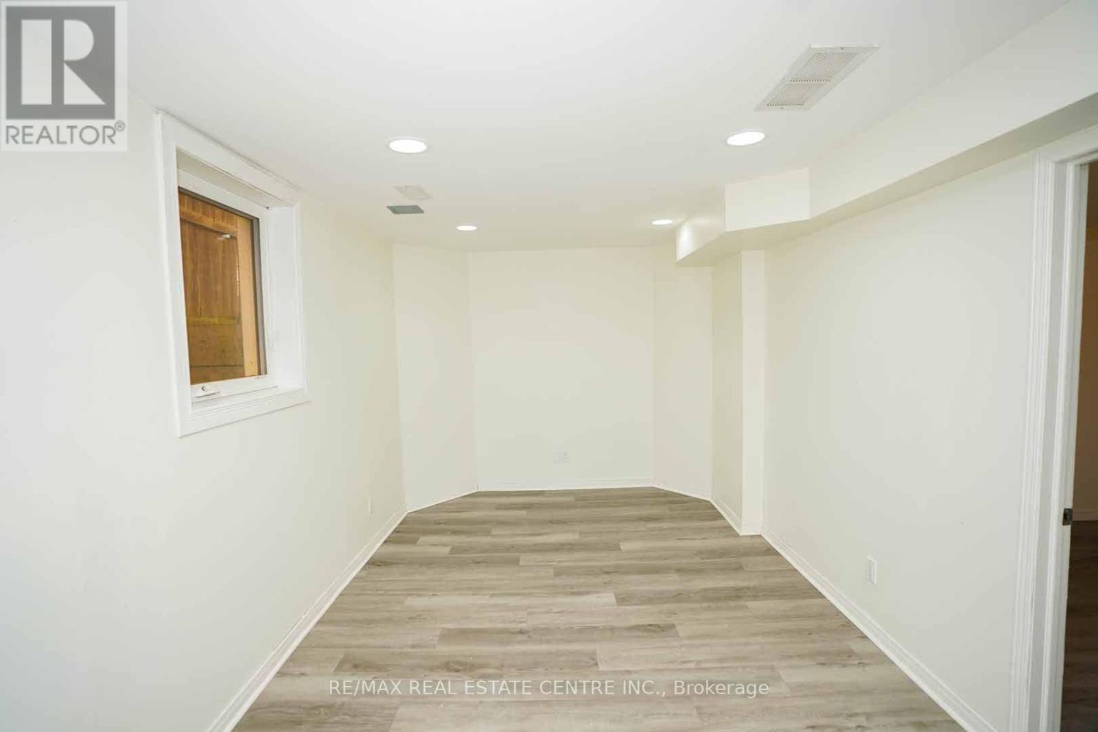 18 HERITAGE DRIVE - 41