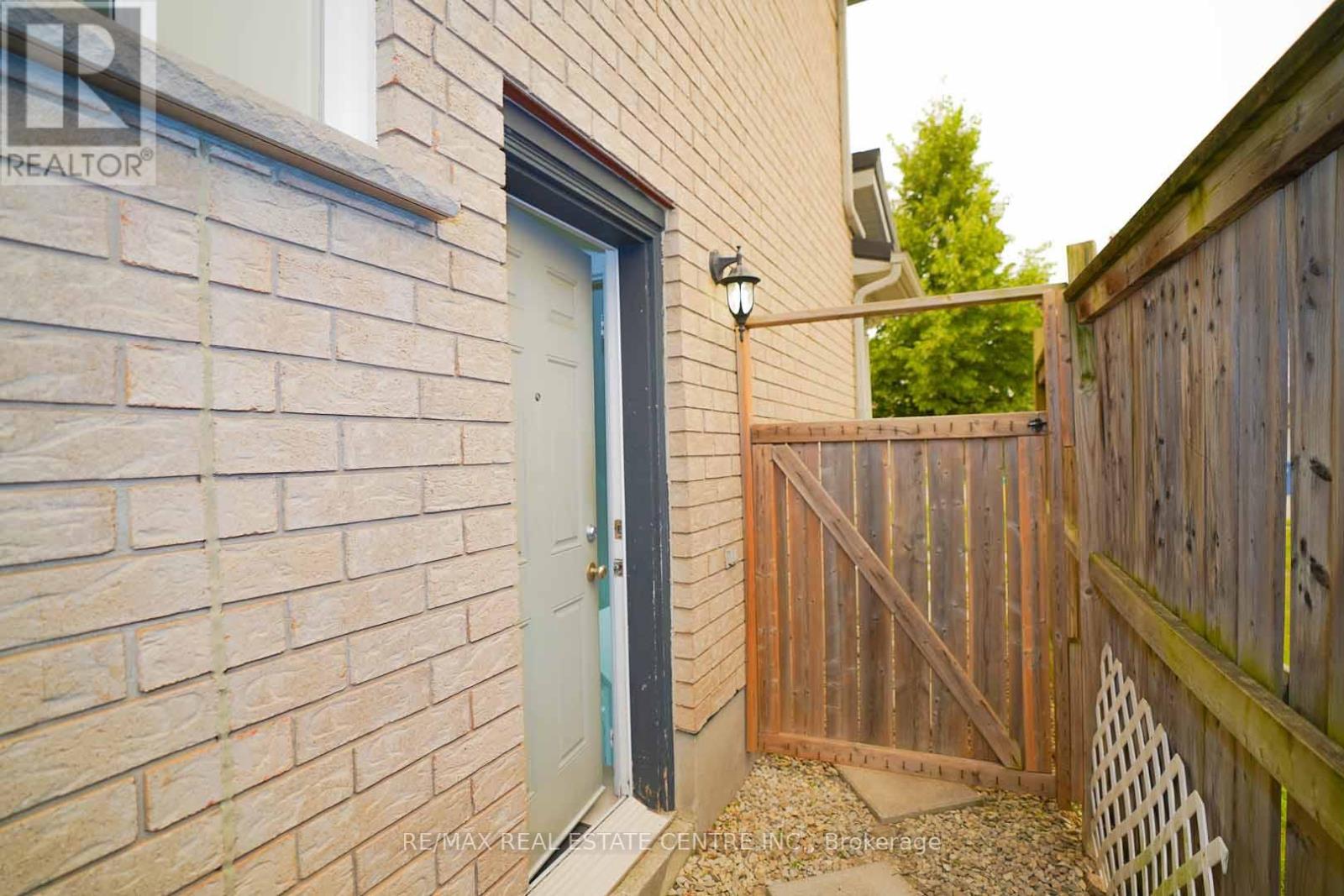 18 HERITAGE DRIVE - 49