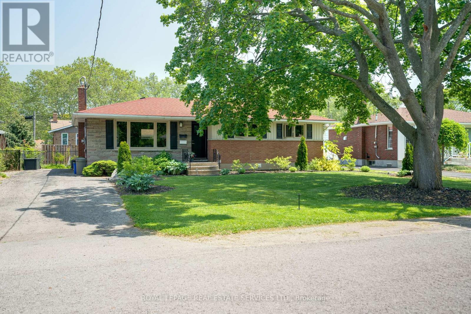 70 ROCHELLE DRIVE - 1