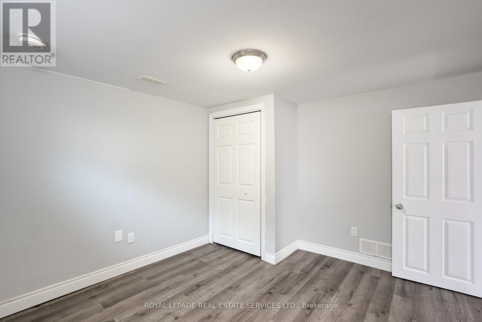 70 ROCHELLE DRIVE - 19