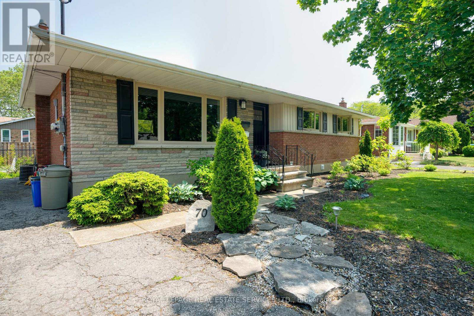 70 ROCHELLE DRIVE - 2