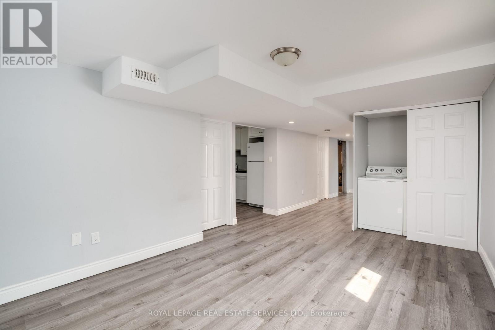 70 ROCHELLE DRIVE - 22