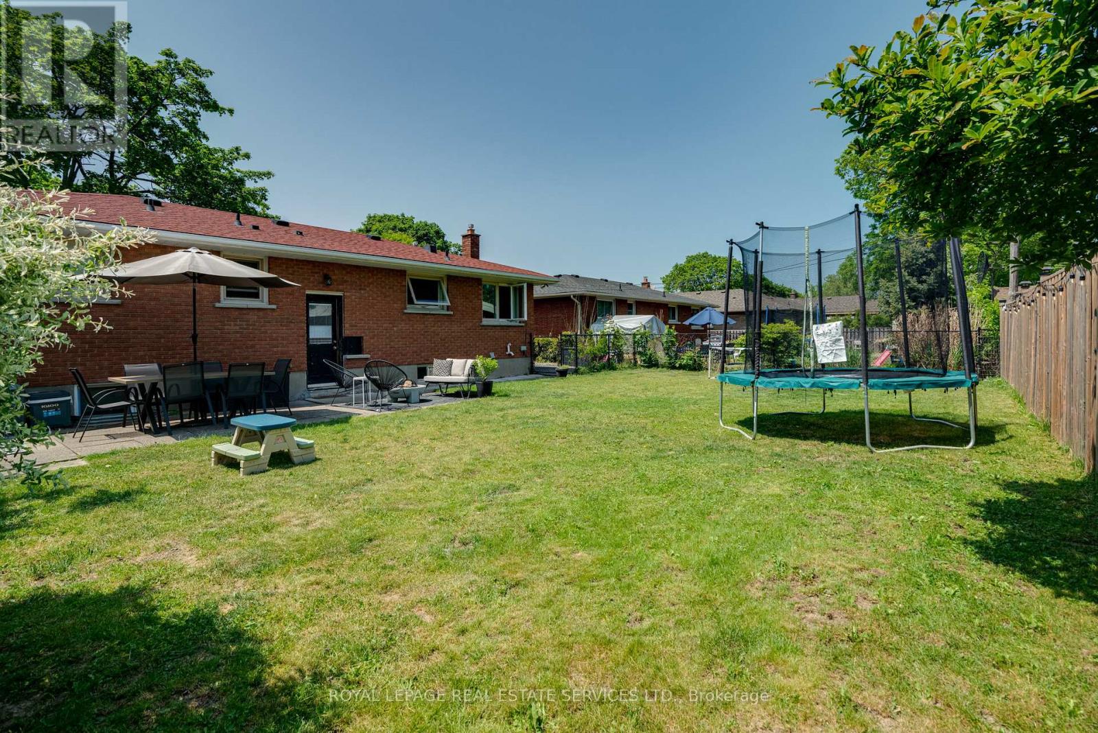 70 ROCHELLE DRIVE - 25