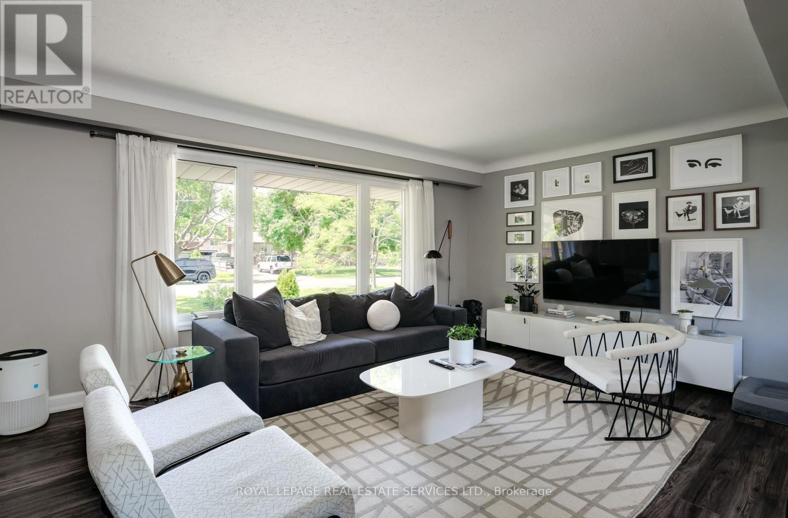 70 ROCHELLE DRIVE - 5