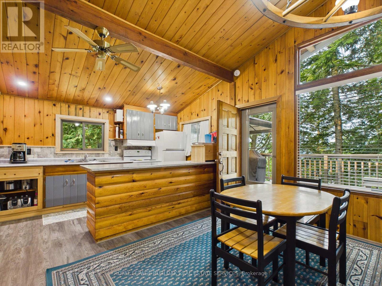 224 FAWN ROAD N - 12