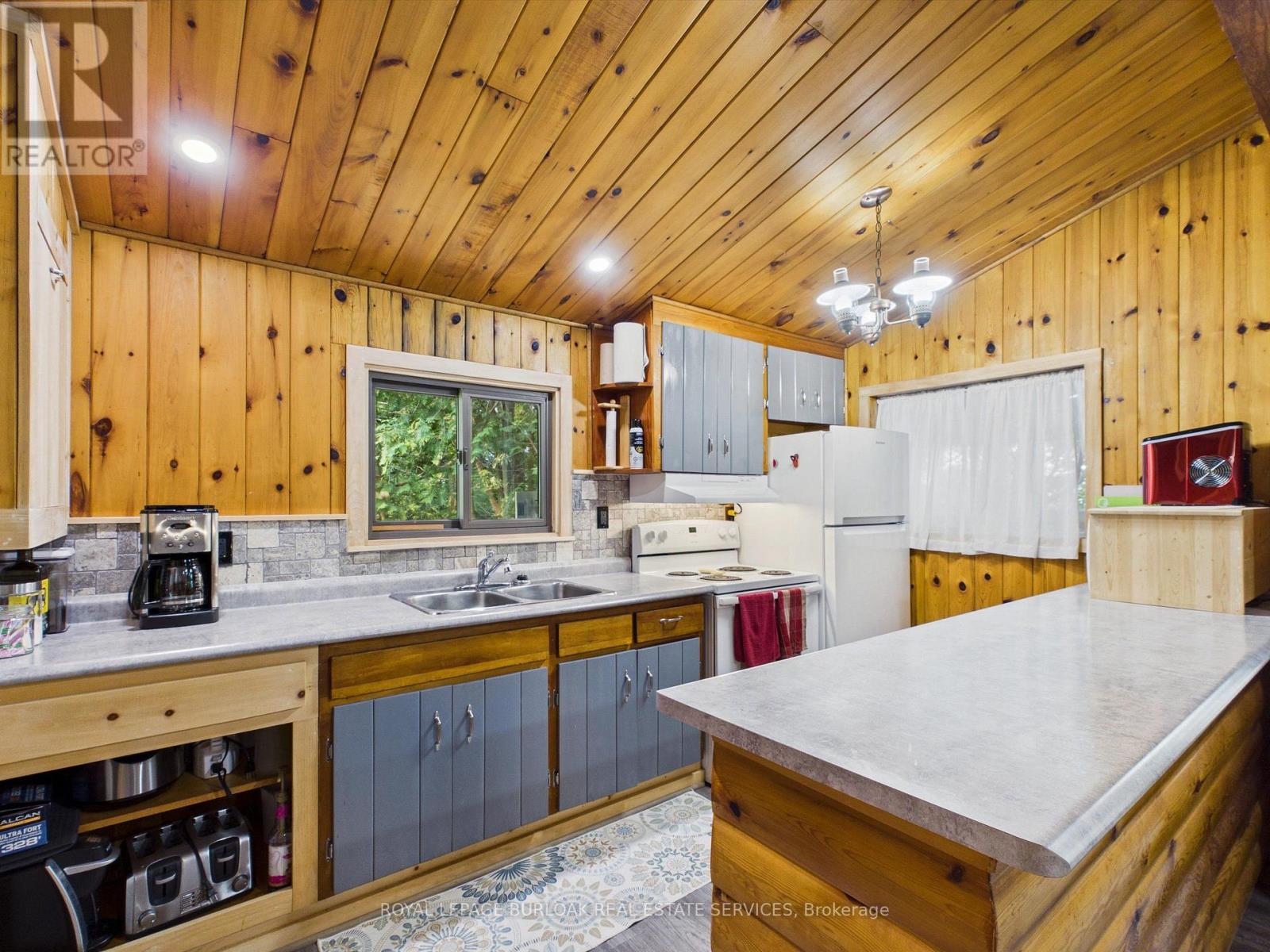 224 FAWN ROAD N - 15