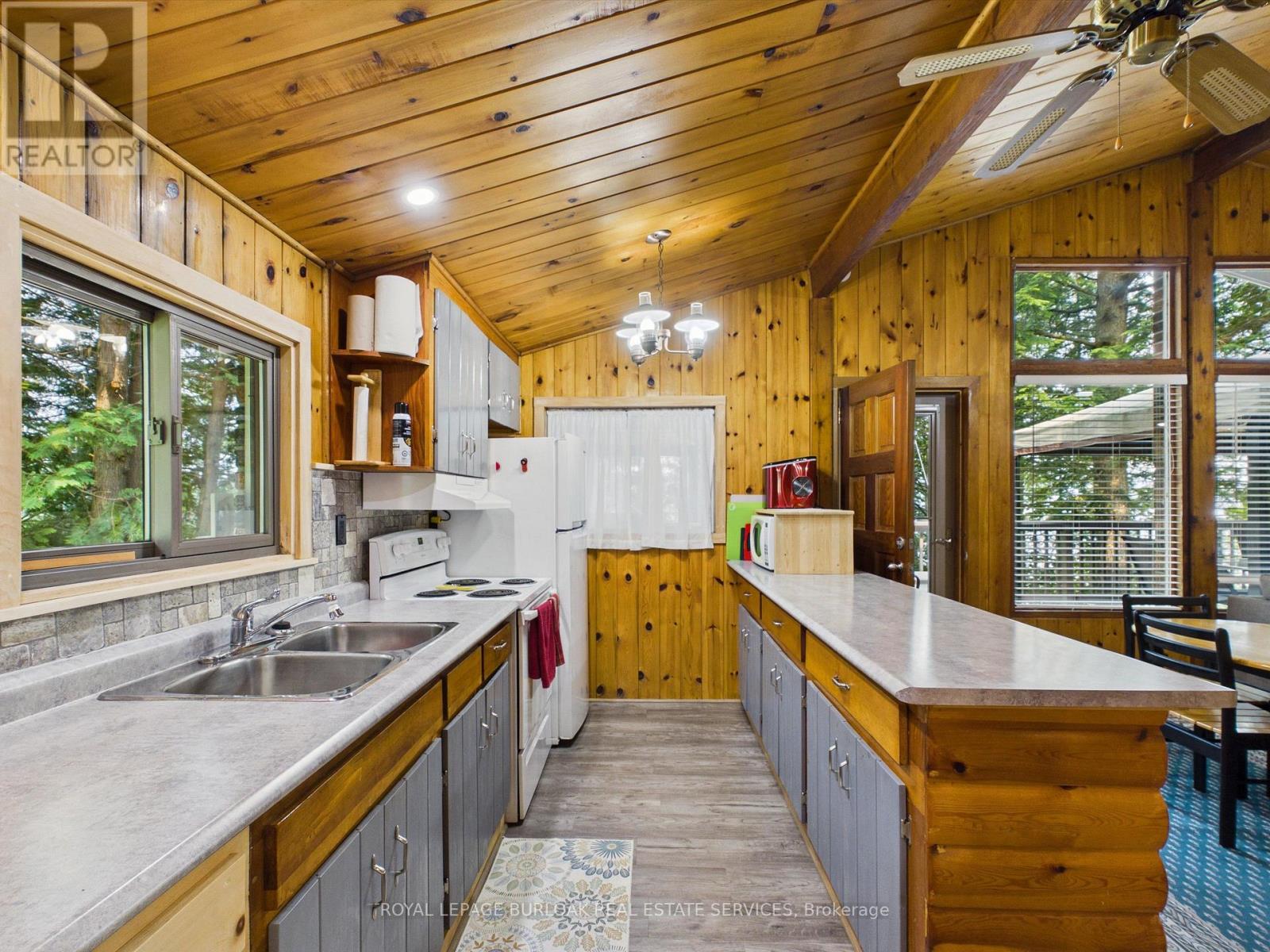 224 FAWN ROAD N - 16