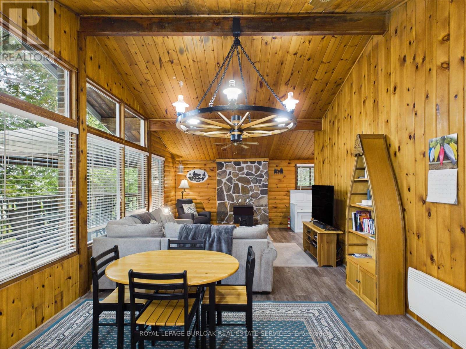 224 FAWN ROAD N - 17