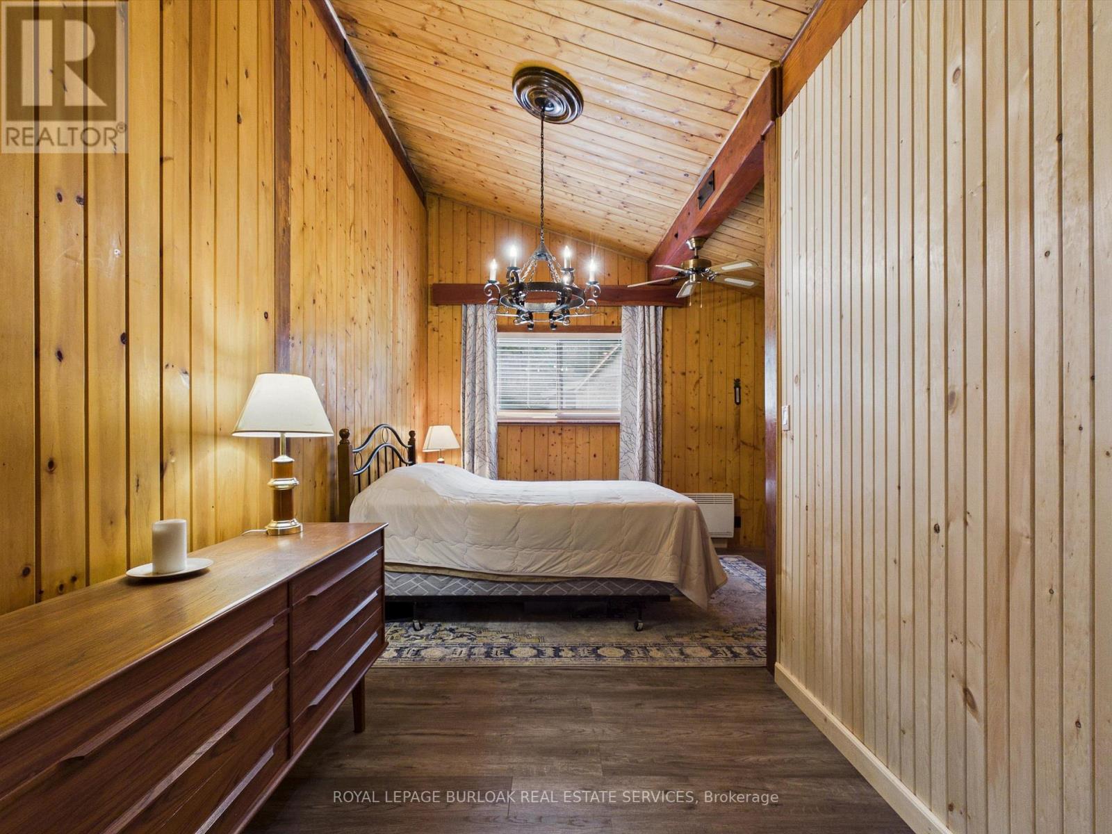 224 FAWN ROAD N - 18