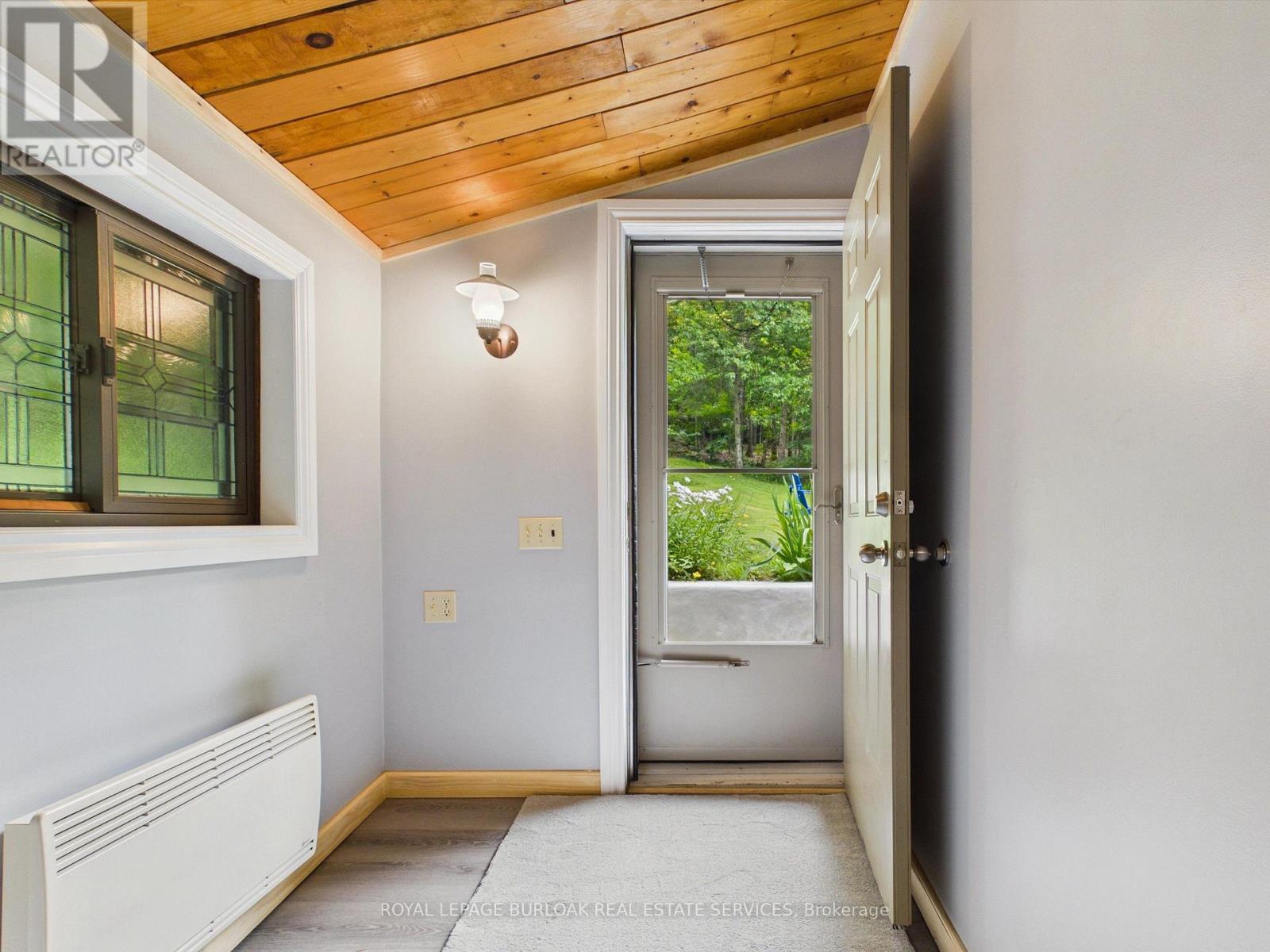 224 FAWN ROAD N - 4