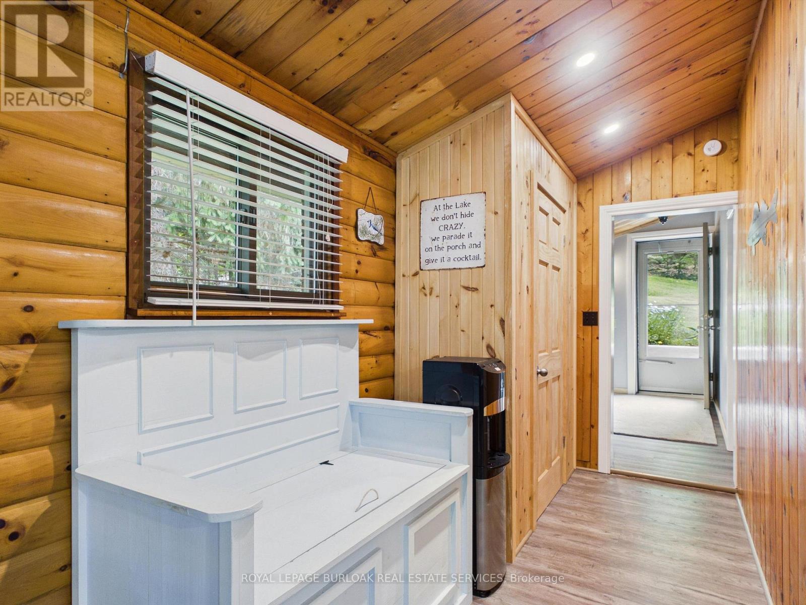 224 FAWN ROAD N - 7