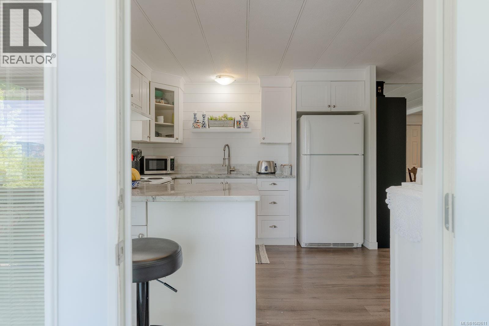 #15 4544 Lanes Rd - Image 8