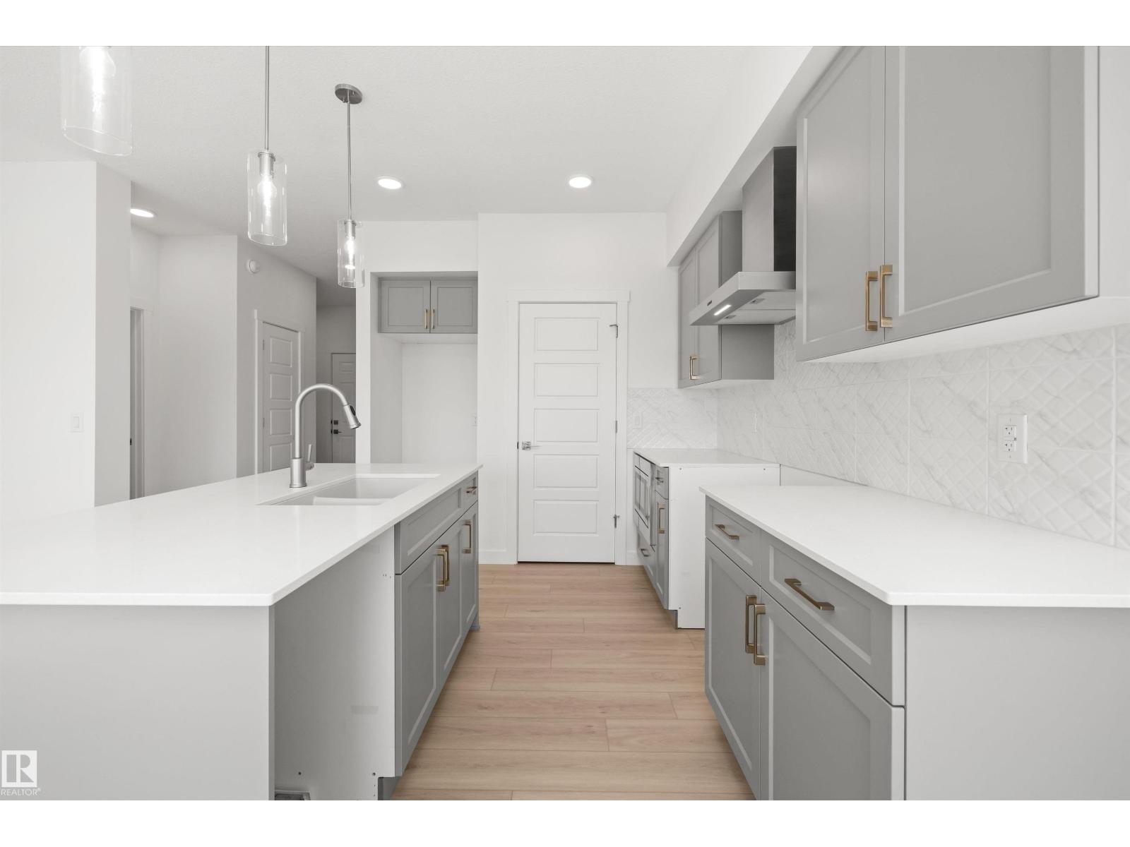 18923 28 AV NW - 20