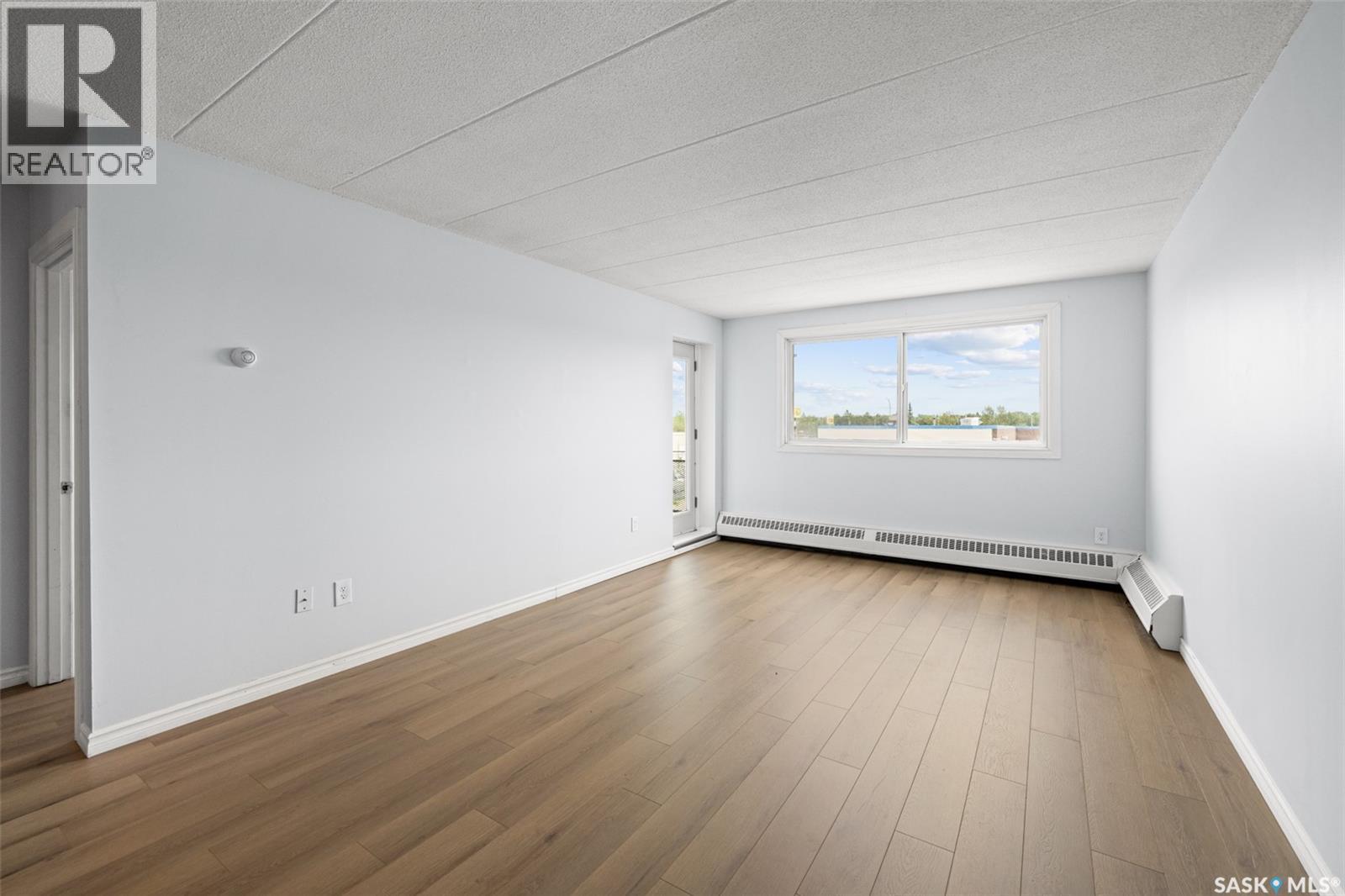 #21 2620 5th AVENUE N - Image 4