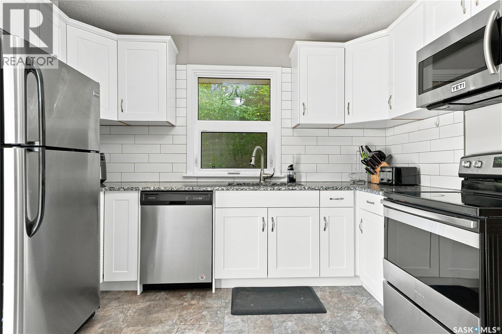 1116 Ewart AVENUE - Image 12