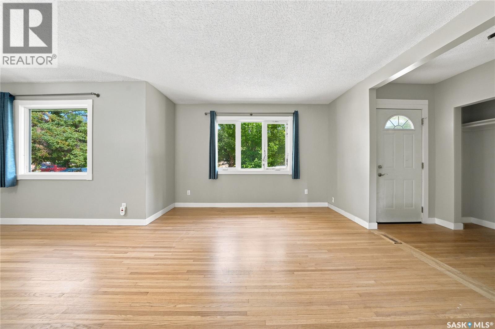 1116 Ewart AVENUE - Image 3
